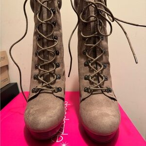 Shoe Dazzle Brown Lace-Up Women's Boots